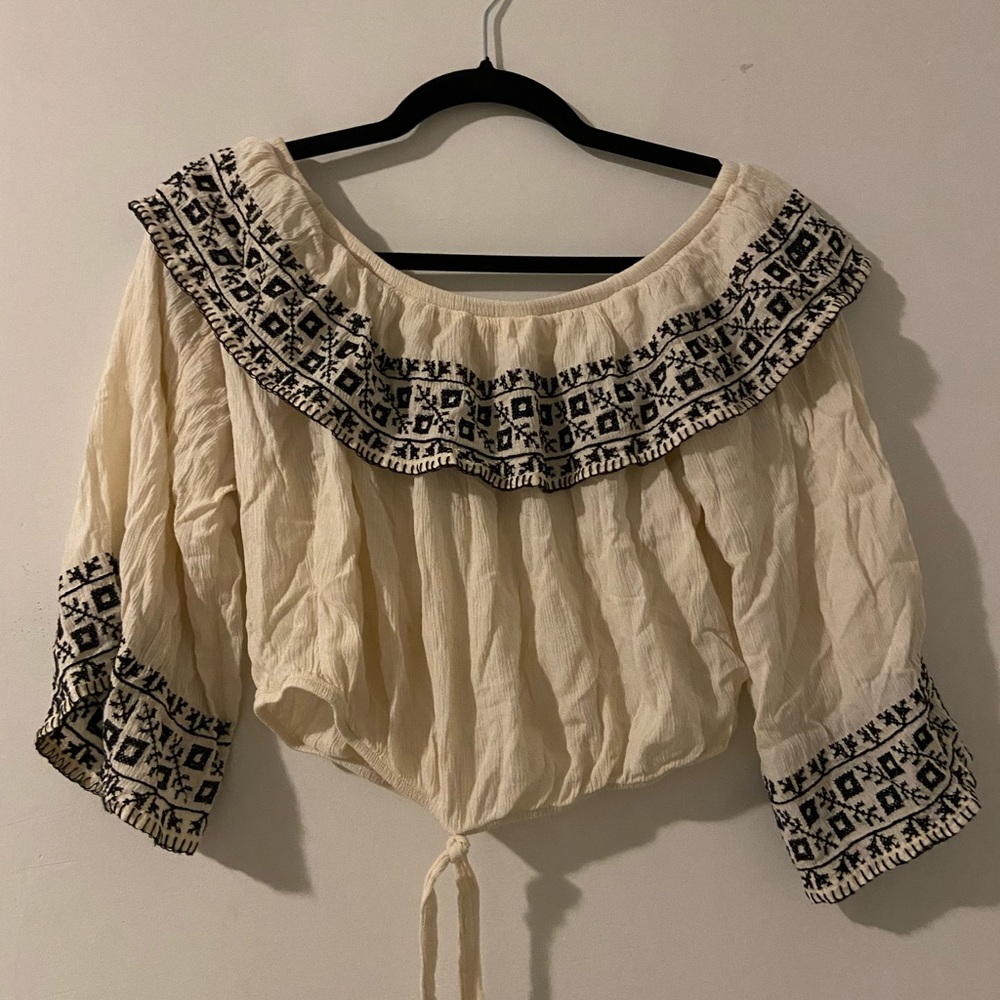 American Eagle off the shoulder top